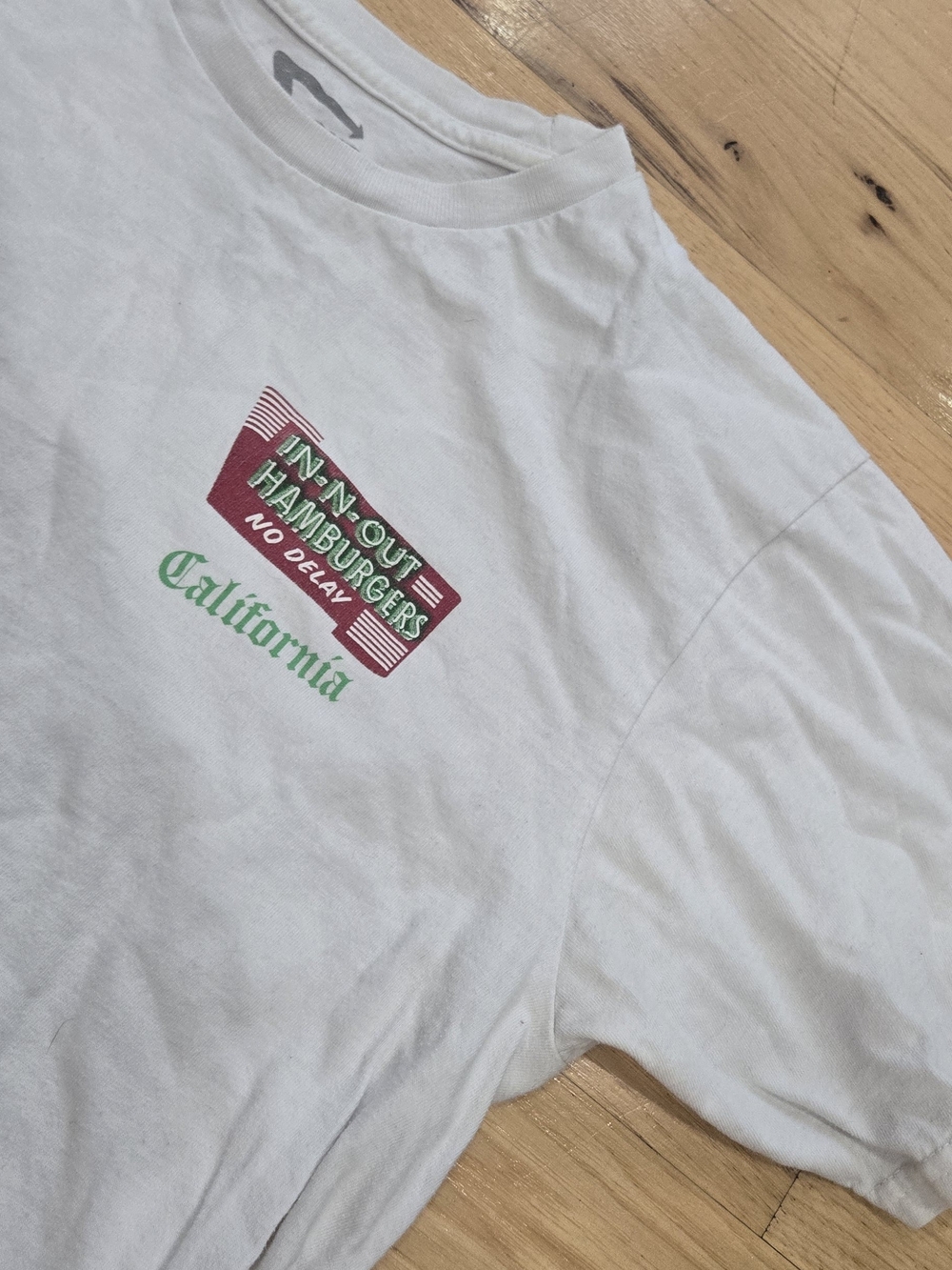 In-N-Out Hamburgers California Logo White Short Sleeve Tee Size M - Picture 1 of 6